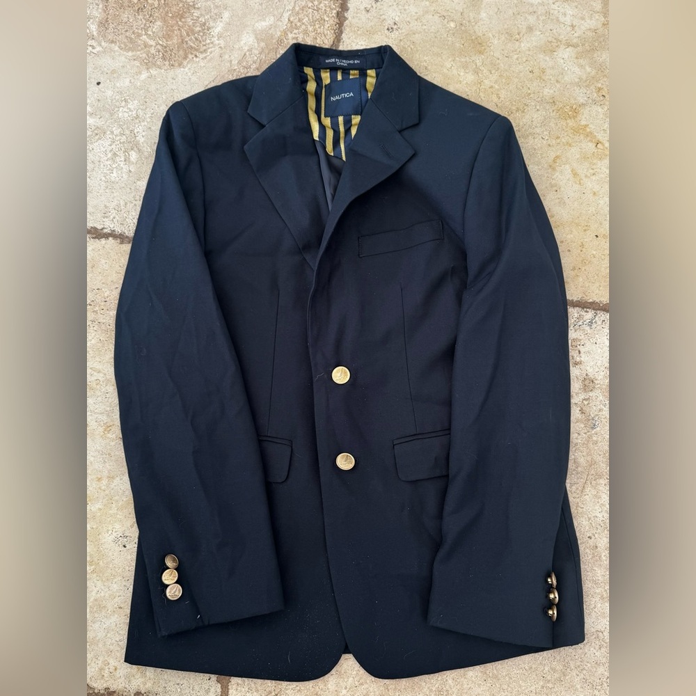Nautica Blazer

(blazer only, pants not included)